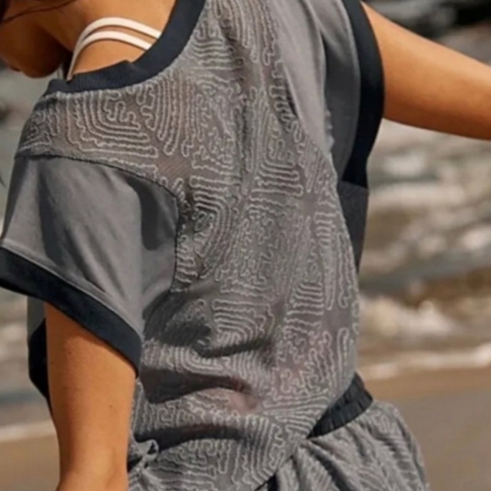 FREE PEOPLE MOVEMENT GOOD SPORT TEE NIGHTSHADE MEDIUM - Picture 3 of 9
